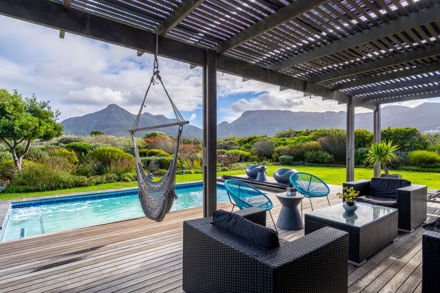 To Let 3 Bedroom Property for Rent in Lake Michelle Western Cape